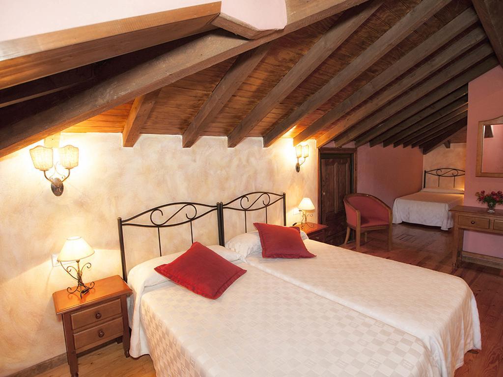 Hotel La Casona De Sobrepiedra Zimmer foto