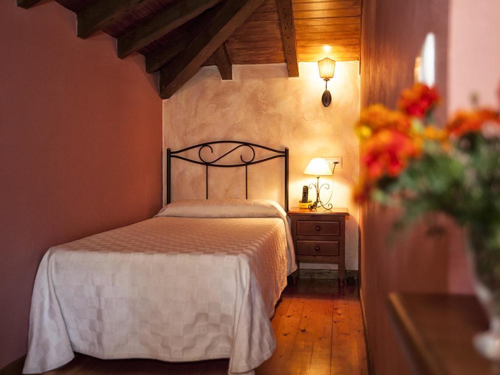 Hotel La Casona De Sobrepiedra Zimmer foto
